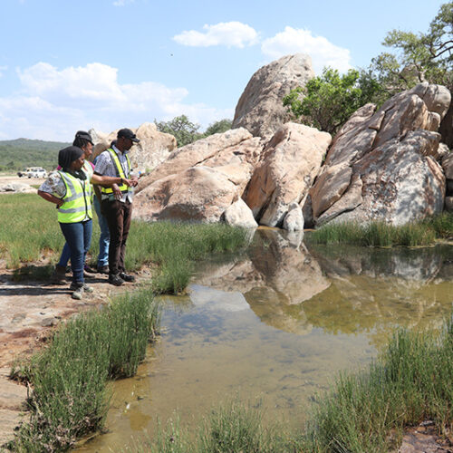 Observing one of the helium seeps in the Eyasi Rift Basin