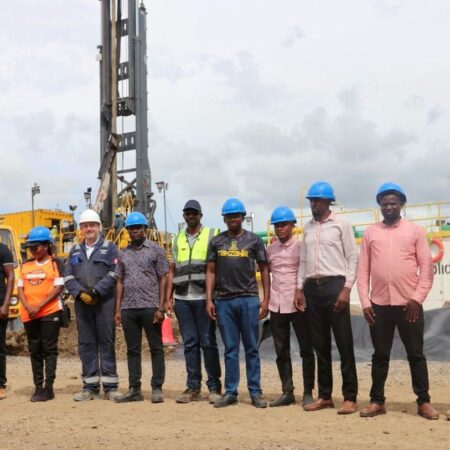 10.01.24 – Member of Parliament, Ms Condester Sichalwe, and the Songwe Regional Mines Officer, Mr Chone, and team from Momba District Council visit the HE1 Itumbula West-1 well for a site visit and update on exploration activities
