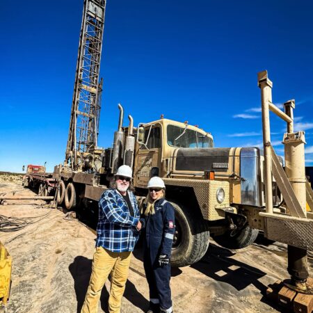 27.02.25 – HE1 CEO Lorna Blaisse is onsite with @HeliumBlue CEO Trent Spry, at the Jackson-31 development well at the Galactica-Pegasus project in USA. Upon successful testing, it is anticipated that the well will be completed and ready to be tied in to helium production facilities.
